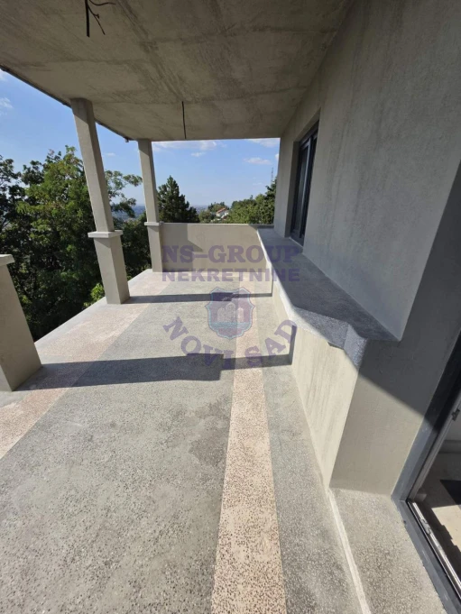 Kuća na prodaju Sremska Kamenica 550m2, 577428