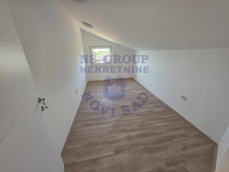 Kuća na prodaju Sremska Kamenica 550m2, 577428