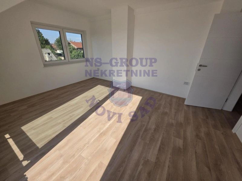 Kuća na prodaju Sremska Kamenica 550m2, 577428