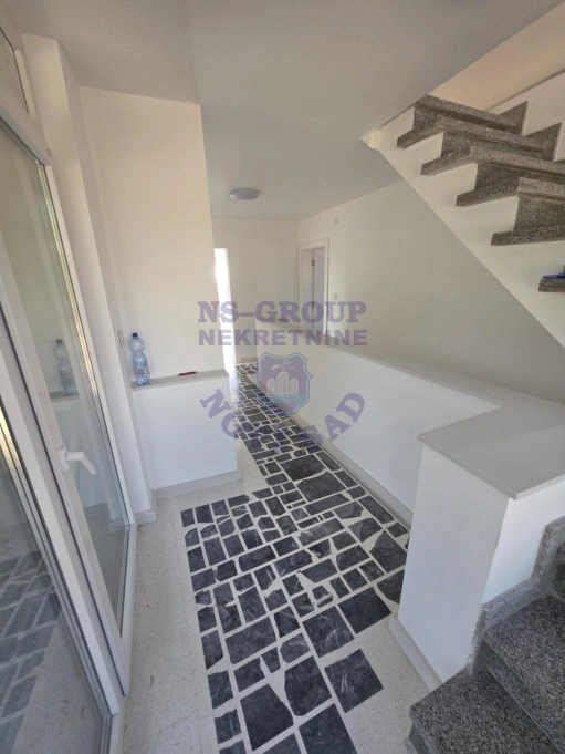 Kuća na prodaju Sremska Kamenica 550m2, 577428