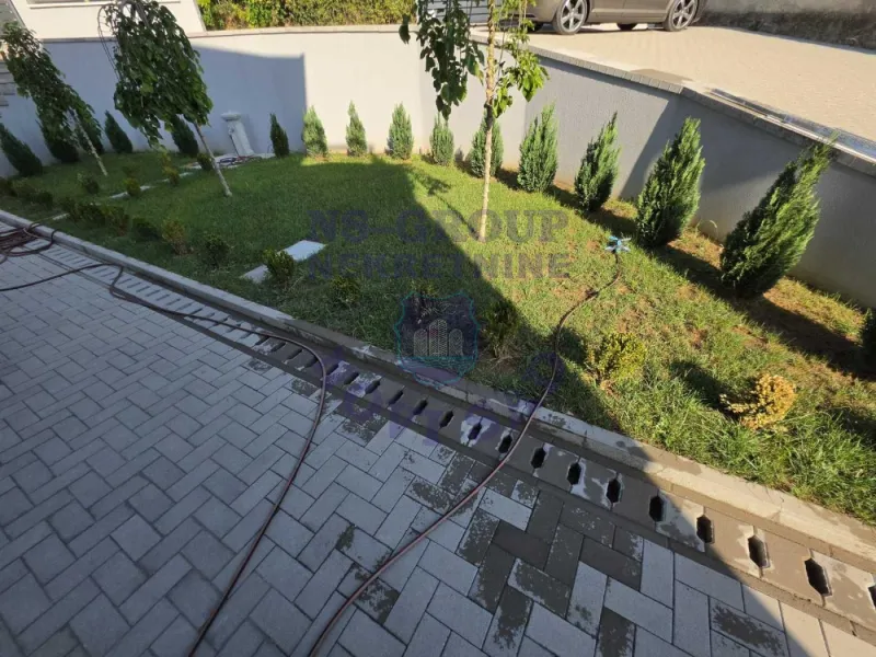 Kuća na prodaju Sremska Kamenica 550m2, 577428