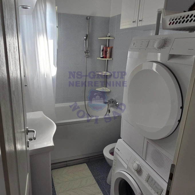 Stan na prodaju Novi Sad 70m2, 17409