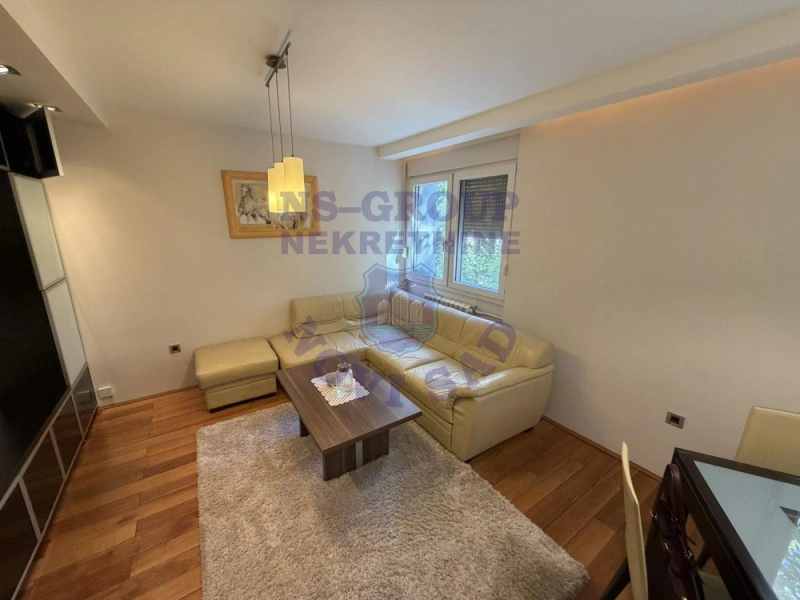 stan na prodaju Novi Sad, 62m2 577497