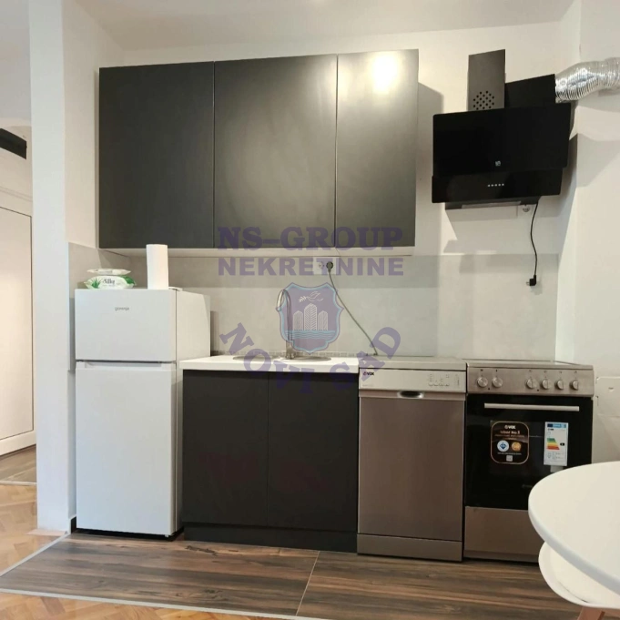 Stan na prodaju Novi Sad 28m2, 16896