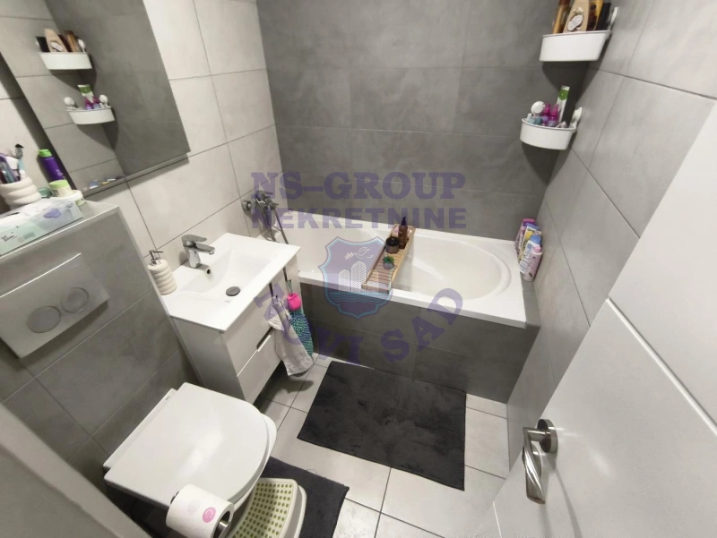 Stan na prodaju Novi Sad 73m2, 577654