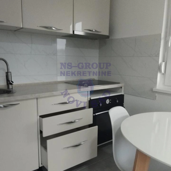 stan na prodaju Novi Sad, 25m2 577631