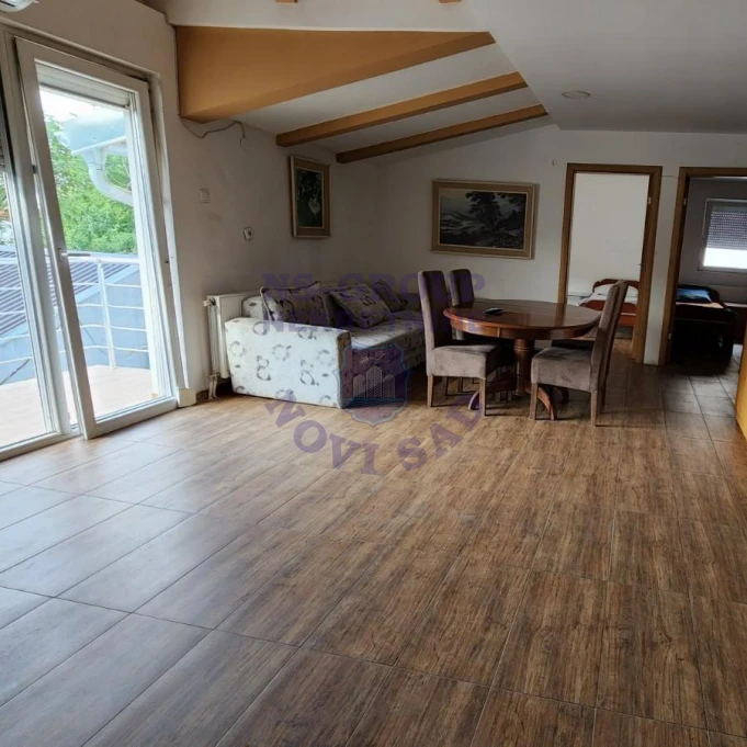 stan na prodaju Petrovaradin, 100m2 17315