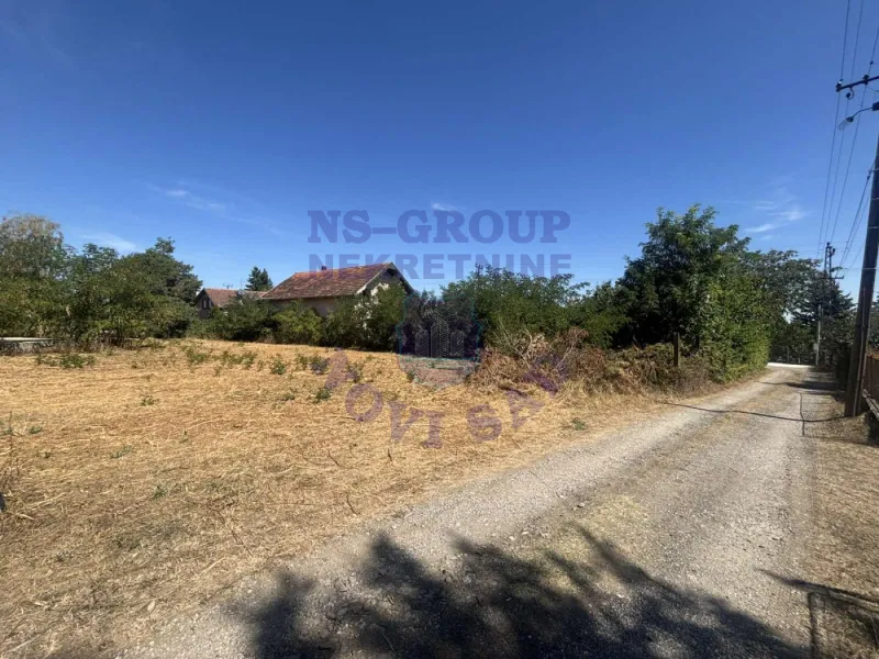 Plac na prodaju Čortanovci 1501m2, 577296