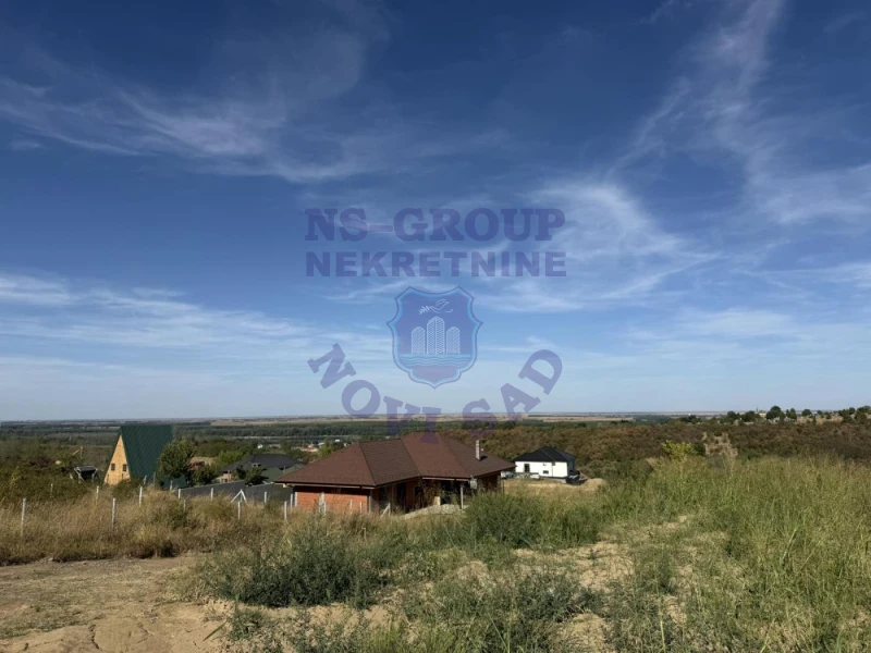Plac na prodaju Sremski Karlovci 636m2, 577308