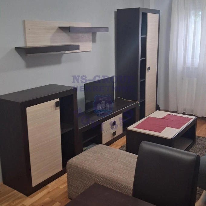 Stan na prodaju Novi Sad 40m2, 17431