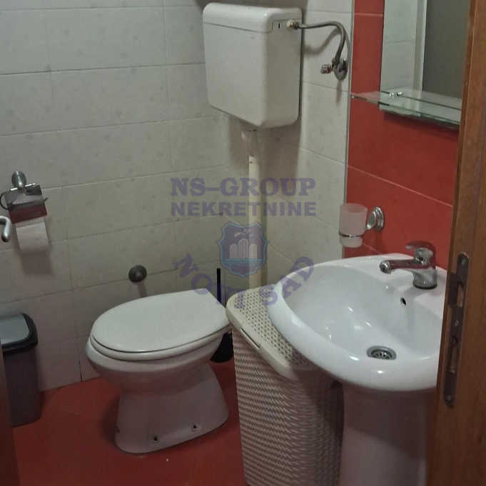 Stan na prodaju Novi Sad 40m2, 17431