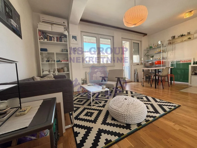 stan na prodaju Novi Sad, 45m2 577534
