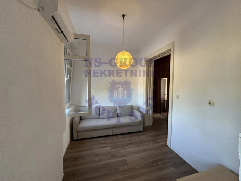 Stan na prodaju Sremska Kamenica 45m2, 577843