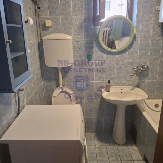 Stan na prodaju Novi Sad 70m2, 17410