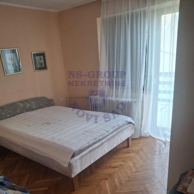 Stan na prodaju Novi Sad 70m2, 17410