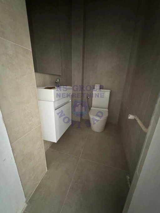 Stan na prodaju Novi Sad 200m2, 17464