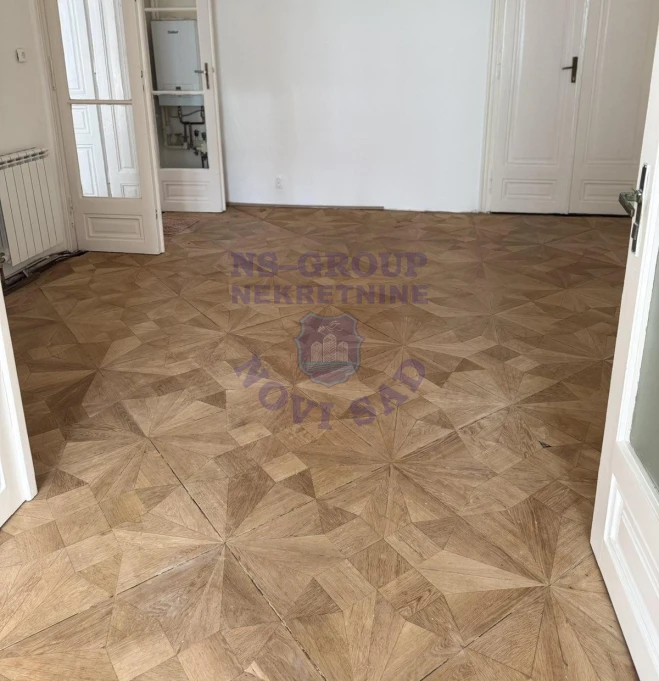 Stan na prodaju Novi Sad 200m2, 17464