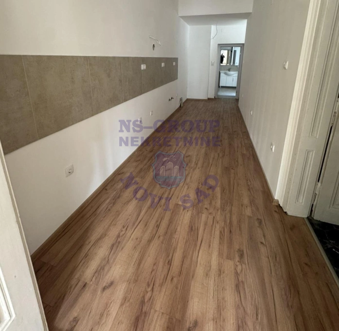 Stan na prodaju Novi Sad 200m2, 17464