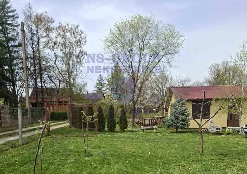 Kuća na prodaju Krušedol 30m2, 577724