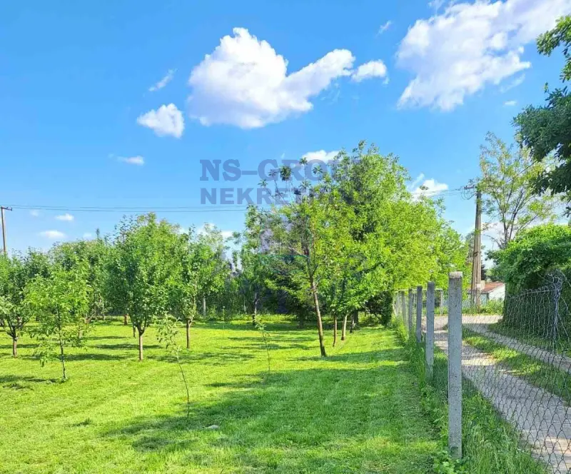 Kuća na prodaju Krušedol 30m2, 577724