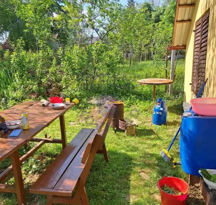 Kuća na prodaju Krušedol 30m2, 577724