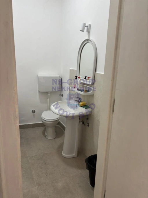 Lokal na prodaju Novi Sad 120m2, 17476