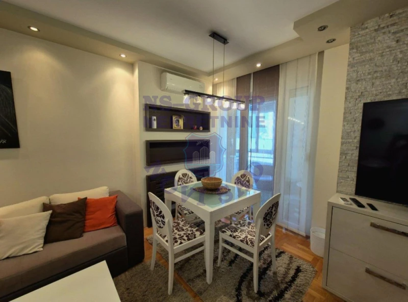 Stan na prodaju Novi Sad 40m2, 577962