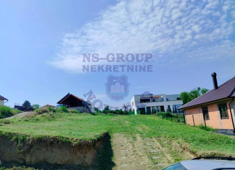 Plac na prodaju Sremska Kamenica 869m2, 565295