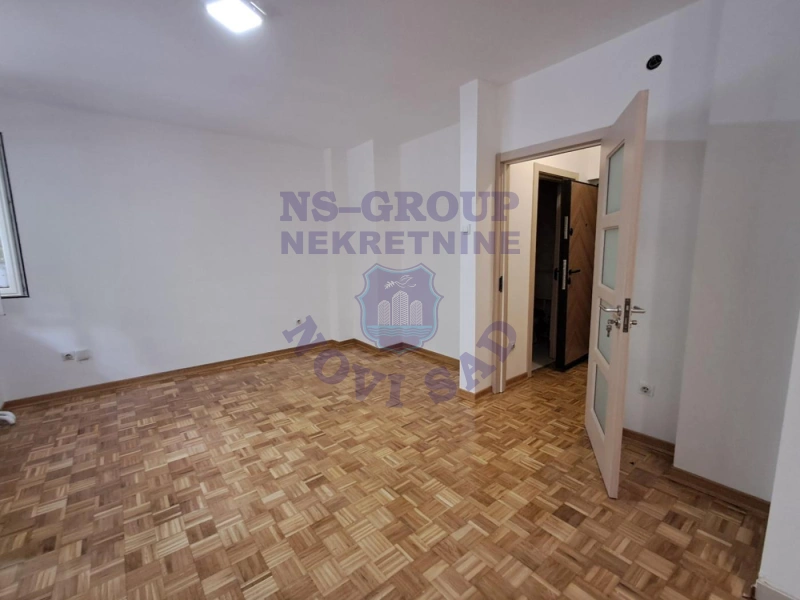 Stan na prodaju Novi Sad 30m2, 578053