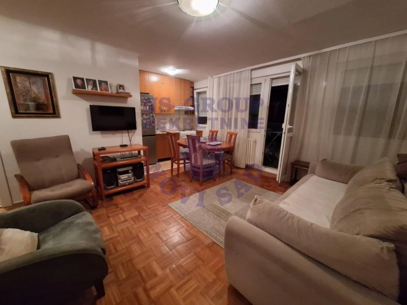 stan na prodaju Novi Sad, 62m2 577979