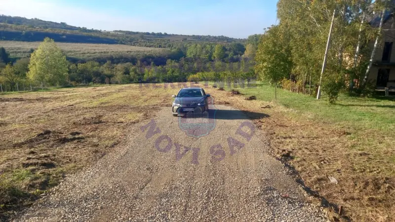 Plac na prodaju Čerević 1500m2, 578076