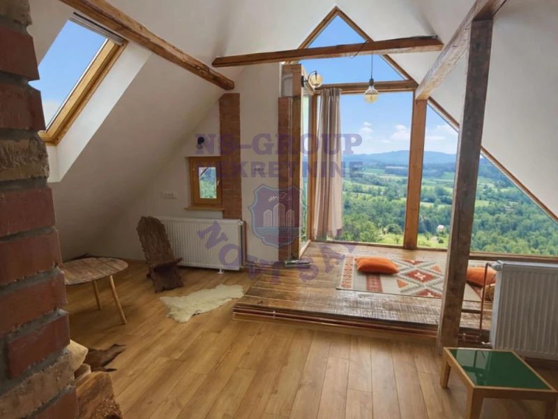 kuca na prodaju Sremski Karlovci, 192m2 577998