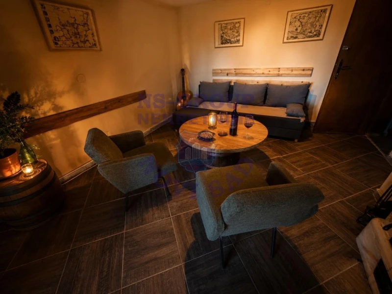 Kuća na prodaju Sremski Karlovci 192m2, 577998