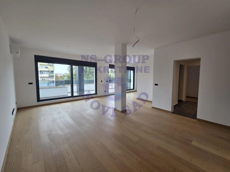 stan na prodaju Novi Sad, 242m2 578119