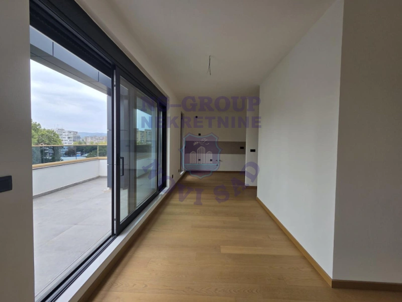Stan na prodaju Novi Sad 242m2, 578119