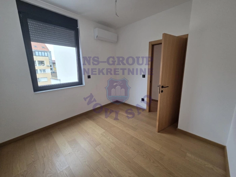 Stan na prodaju Novi Sad 242m2, 578119