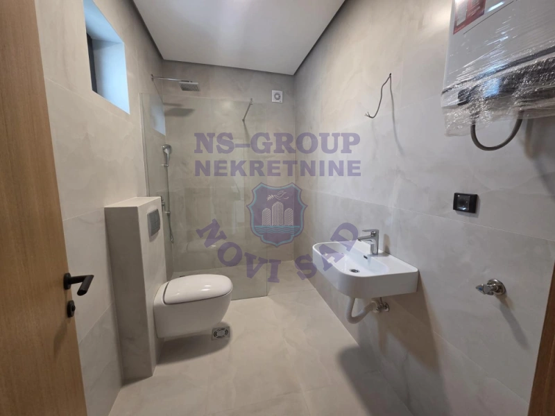 Stan na prodaju Novi Sad 242m2, 578119
