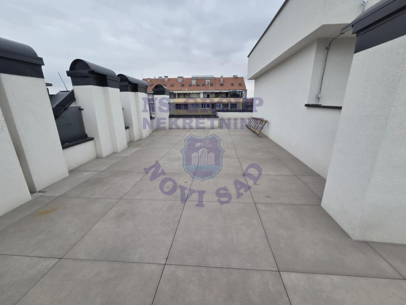 Stan na prodaju Novi Sad 242m2, 578119
