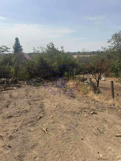 Plac na prodaju Čortanovci 870m2, 578031
