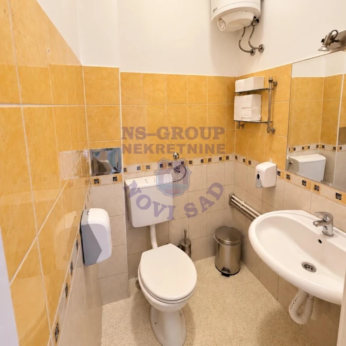 Lokal na prodaju Novi Sad 158m2, 17500
