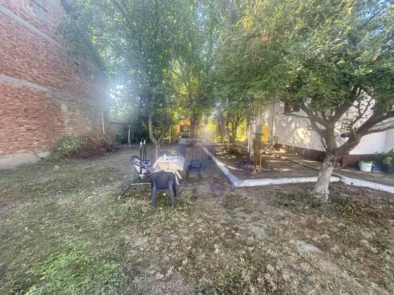 Kuća na prodaju Novi Sad 213m2, 578303