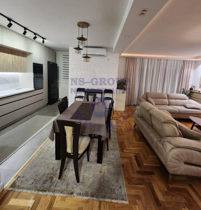 Stan na prodaju Novi Sad 162m2, 578378