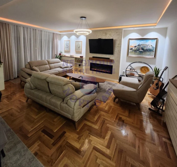 stan na prodaju Novi Sad, 162m2 578378
