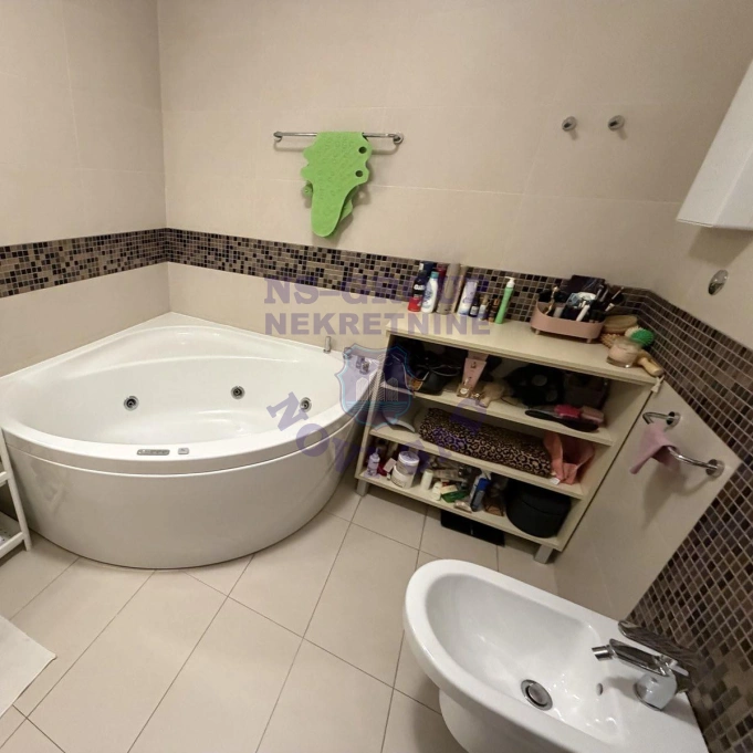 Stan za izdavanje Novi Sad 91m2, 17525
