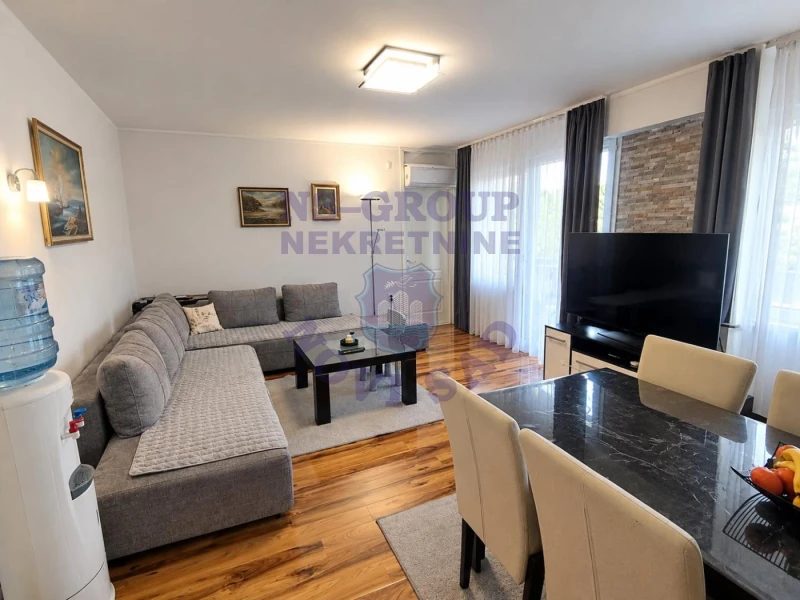 stan na prodaju Novi Sad, 54m2 578434