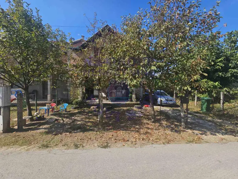 Kuća na prodaju Novi Sad 250m2, 578397
