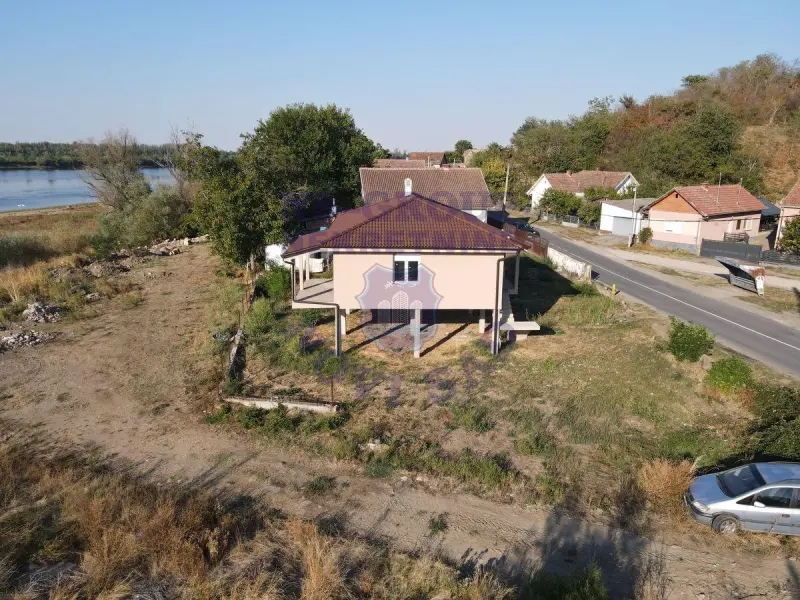 Kuća na prodaju Banoštor 100m2, 571192