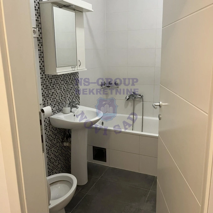 Stan na prodaju Novi Sad 40m2, 17540