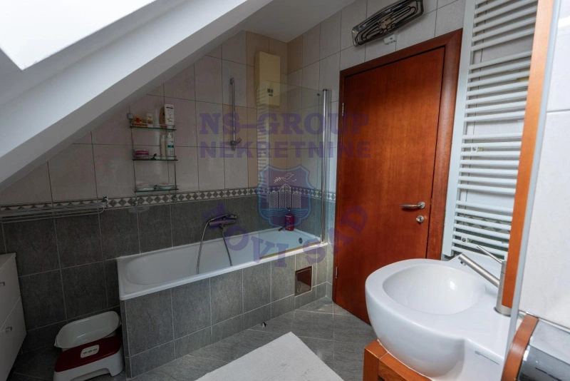 Stan na prodaju Novi Sad 136m2, 578508