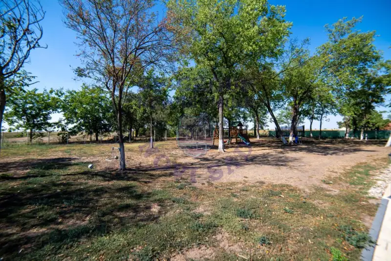 Kuća na prodaju Temerin 331m2, 578680